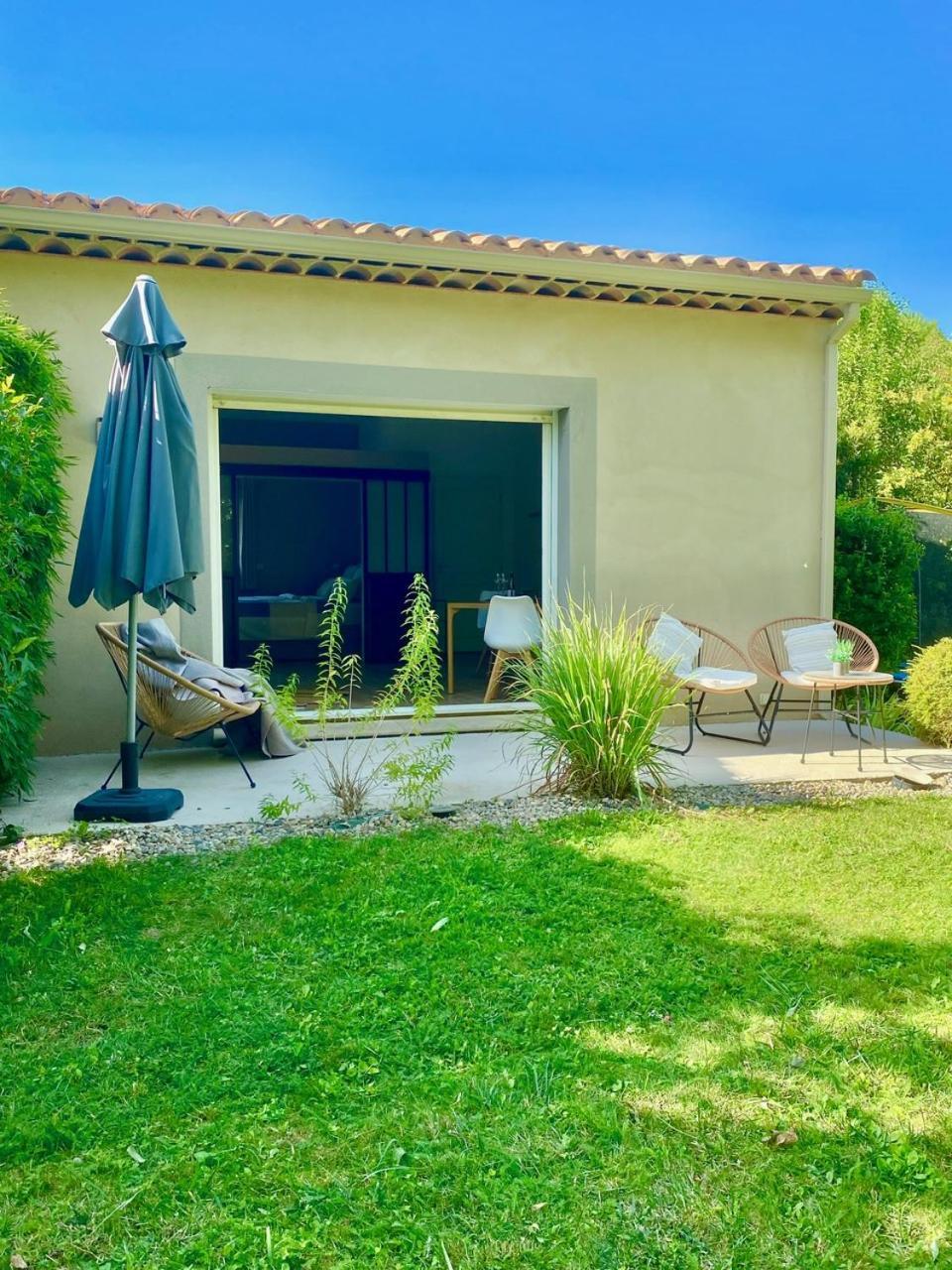 Appartement Neuf Et Au Calme Proche Avignon Althen-des-Paluds Екстериор снимка