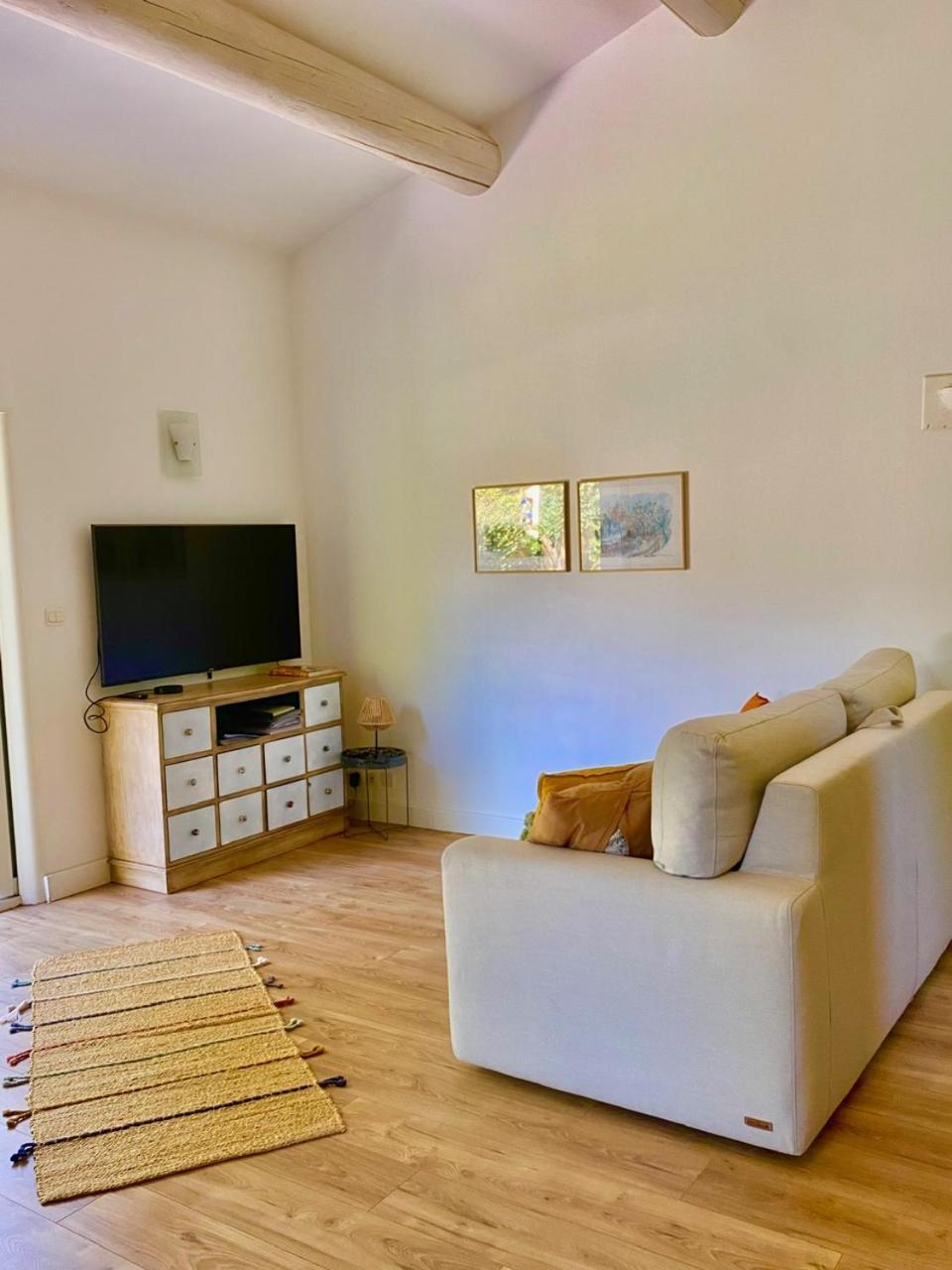 Appartement Neuf Et Au Calme Proche Avignon Althen-des-Paluds Екстериор снимка